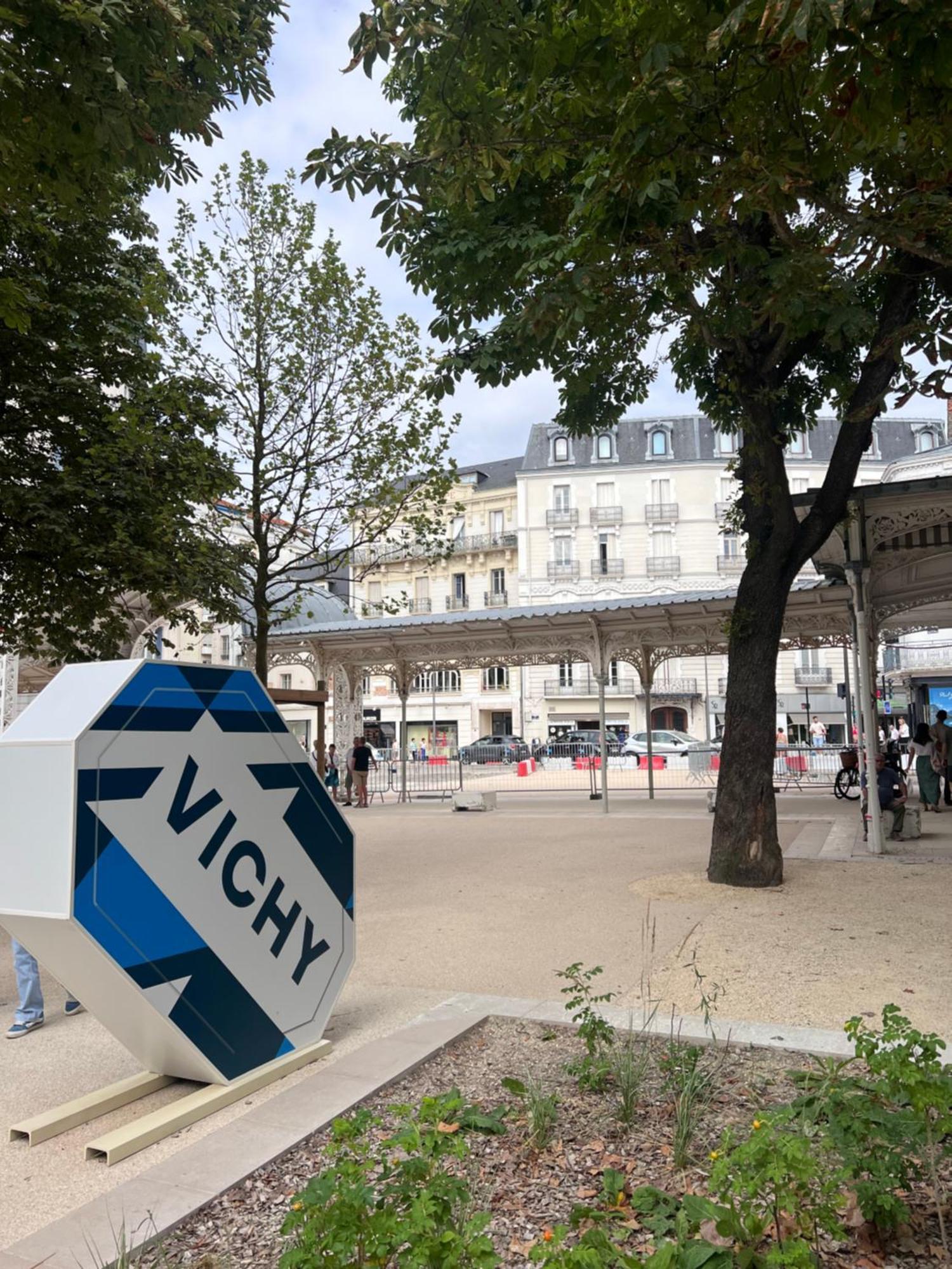Le Splendid - Hypercentre - Proche Opera & Parcs - Thermes Vichy Esterno foto