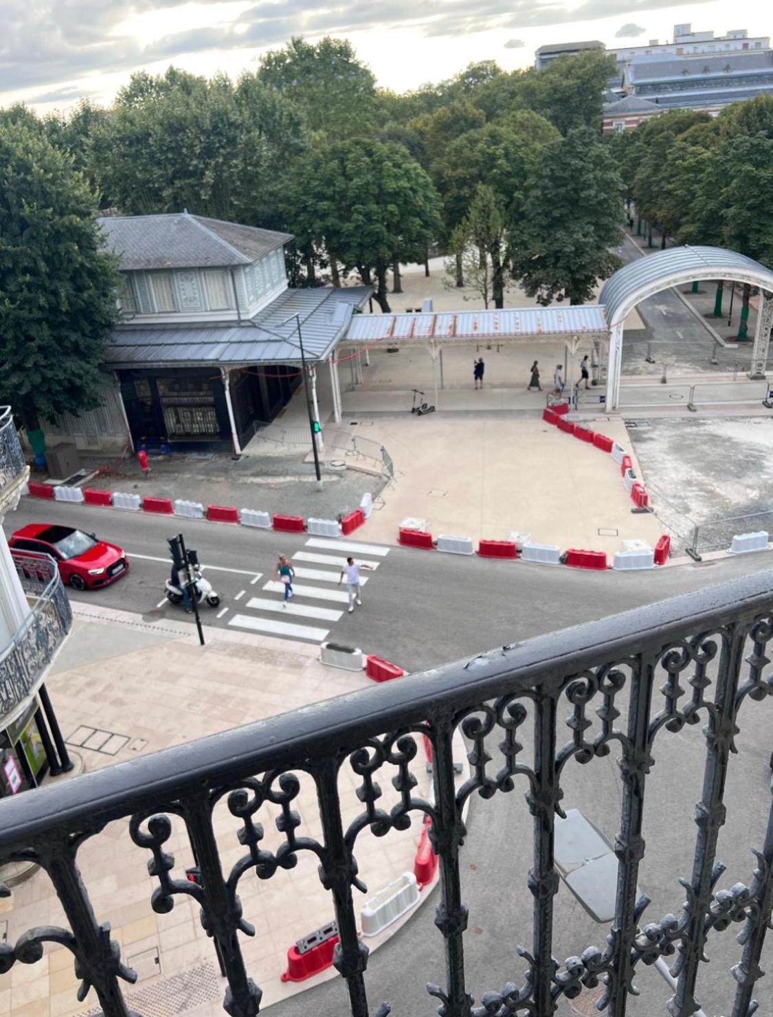 Le Splendid - Hypercentre - Proche Opera & Parcs - Thermes Vichy Esterno foto